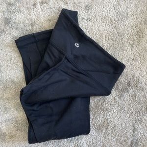 Lulu lemon black cropped leggings